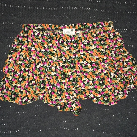 La Hearts Pants - PACSUN (LA HEARTS) Floral Shorts